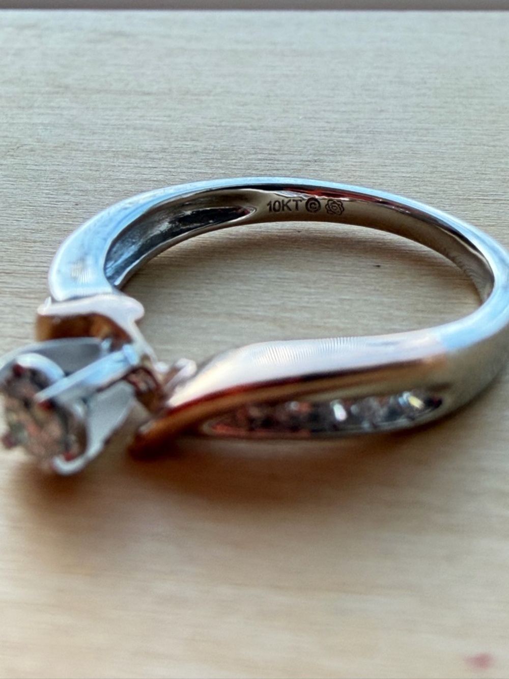 10KT White Gold Solitaire Engagement Ring with Side Stones